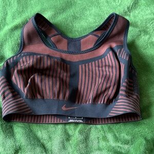 Nike Women's Sports Bra - Black and Brown Stripes excellent condition
